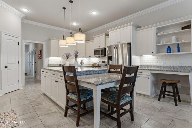 7634 Crescent Way Drive, Pass Christian, MS 39571