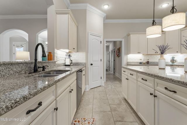 7634 Crescent Way Drive, Pass Christian, MS 39571