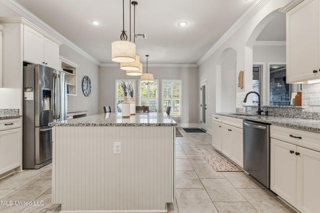 7634 Crescent Way Drive, Pass Christian, MS 39571