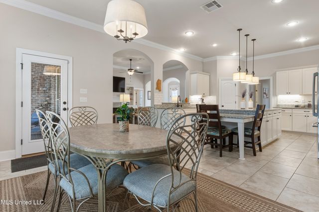 7634 Crescent Way Drive, Pass Christian, MS 39571