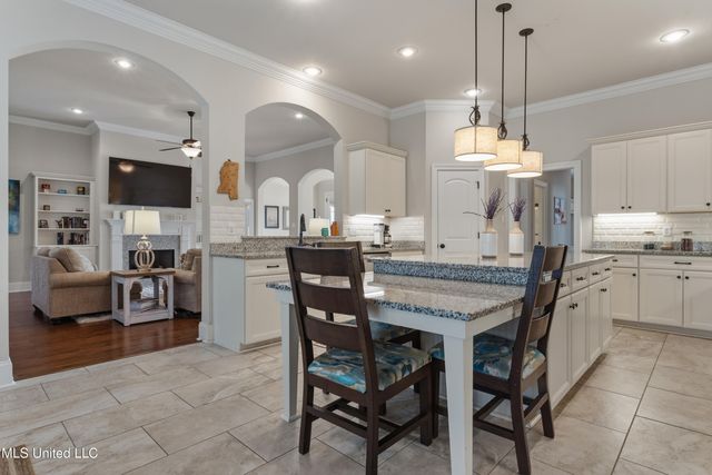 7634 Crescent Way Drive, Pass Christian, MS 39571