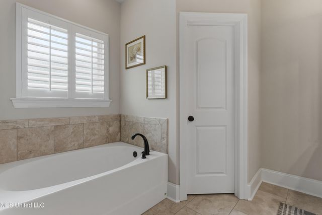 7634 Crescent Way Drive, Pass Christian, MS 39571