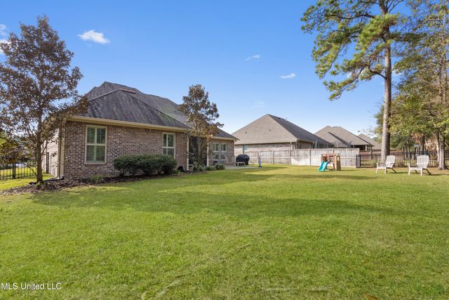 7634 Crescent Way Drive, Pass Christian, MS 39571