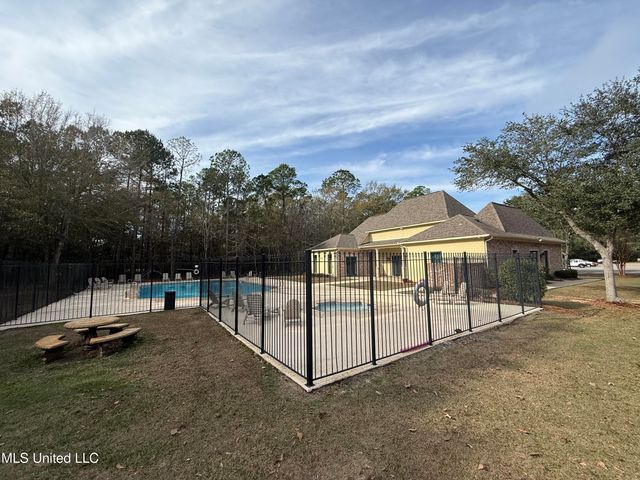 7634 Crescent Way Drive, Pass Christian, MS 39571