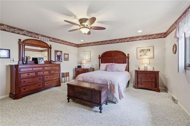 34301 E State Route 2 Highway, Harrisonville, MO 64701