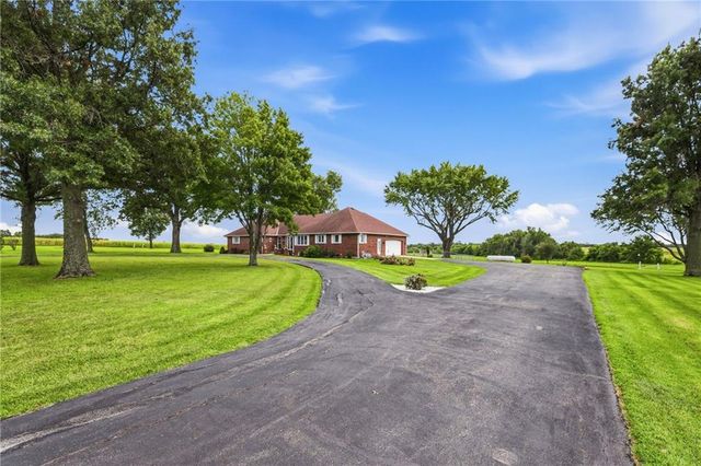 34301 E State Route 2 Highway, Harrisonville, MO 64701