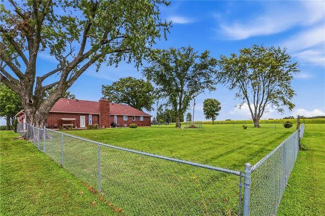 34301 E State Route 2 Highway, Harrisonville, MO 64701