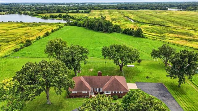 34301 E State Route 2 Highway, Harrisonville, MO 64701