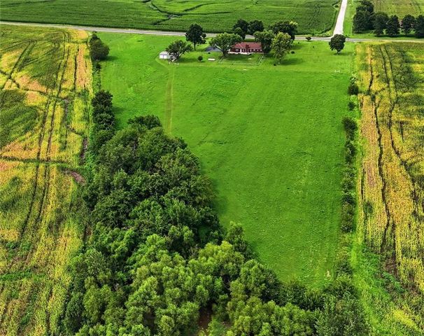 34301 E State Route 2 Highway, Harrisonville, MO 64701