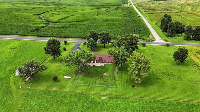 34301 E State Route 2 Highway, Harrisonville, MO 64701