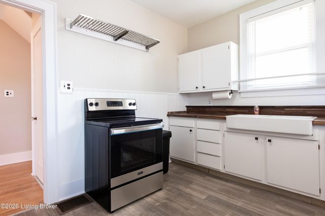 316 Iola Rd, Louisville, KY 40207