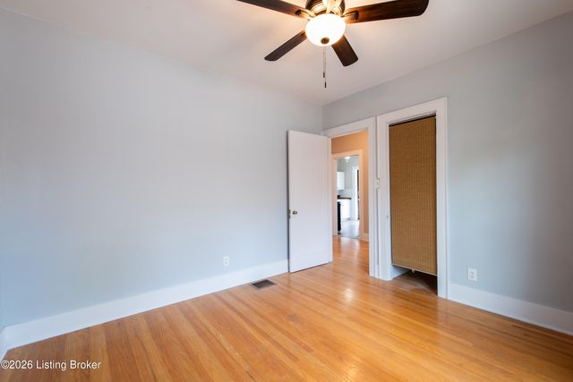 316 Iola Rd, Louisville, KY 40207