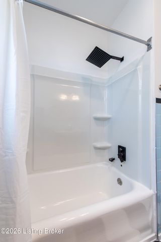 316 Iola Rd, Louisville, KY 40207