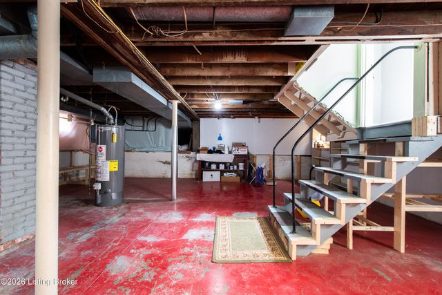 316 Iola Rd, Louisville, KY 40207