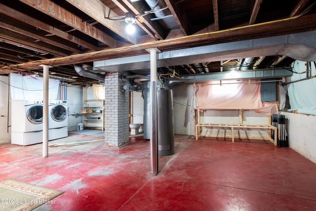316 Iola Rd, Louisville, KY 40207