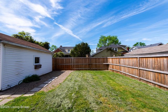 316 Iola Rd, Louisville, KY 40207