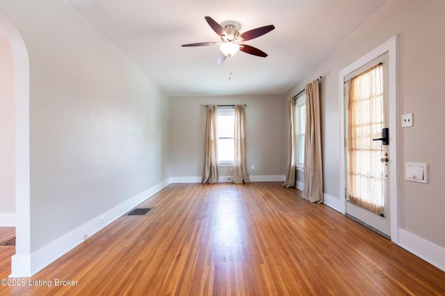 316 Iola Rd, Louisville, KY 40207
