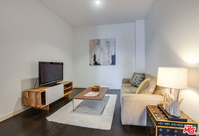 3111 Via Dolce 301, Marina Del Rey, CA 90292