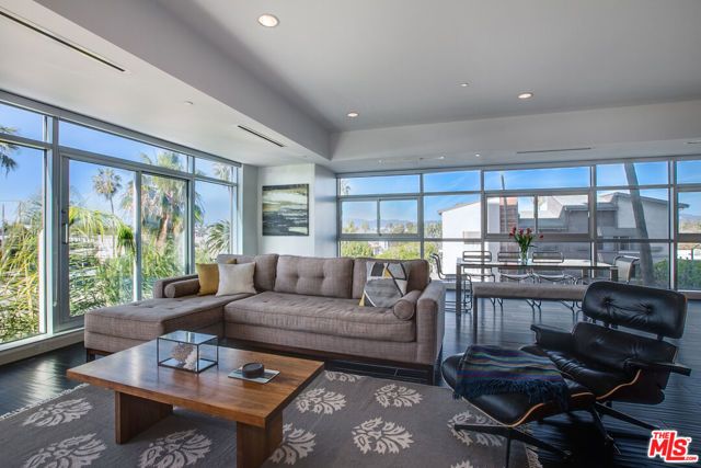 3111 Via Dolce 301, Marina Del Rey, CA 90292