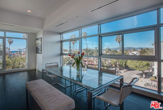 3111 Via Dolce 301, Marina Del Rey, CA 90292