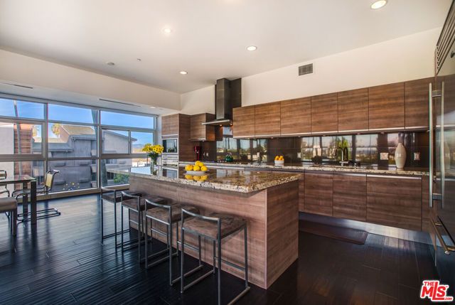 3111 Via Dolce 301, Marina Del Rey, CA 90292