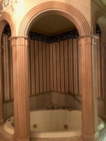 804 Alvin Street, El Campo, TX 77437