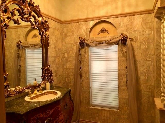 804 Alvin Street, El Campo, TX 77437