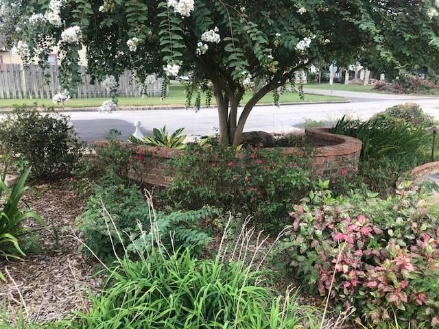 804 Alvin Street, El Campo, TX 77437