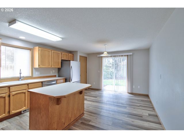 16305 Ne 37TH Cir, Vancouver, WA 98682