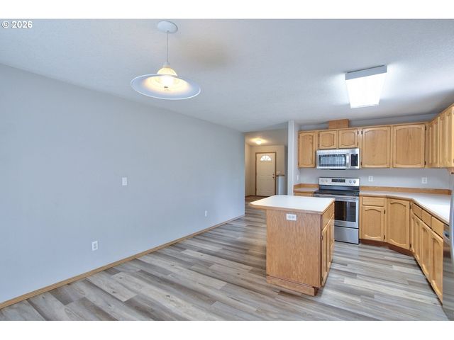 16305 Ne 37TH Cir, Vancouver, WA 98682