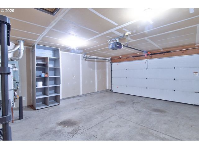 16305 Ne 37TH Cir, Vancouver, WA 98682