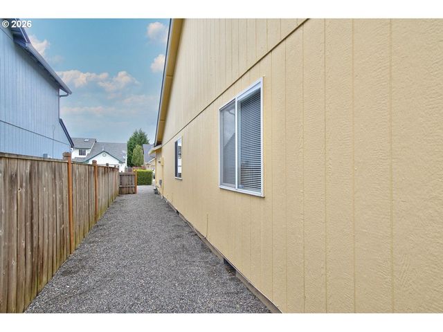 16305 Ne 37TH Cir, Vancouver, WA 98682