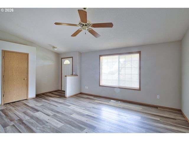 16305 Ne 37TH Cir, Vancouver, WA 98682