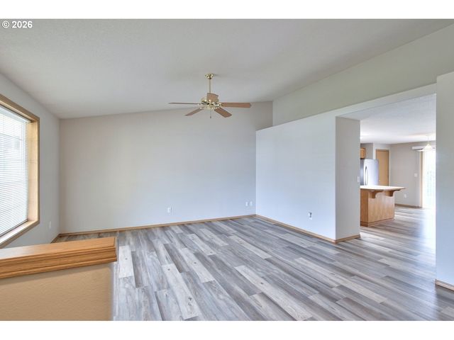16305 Ne 37TH Cir, Vancouver, WA 98682