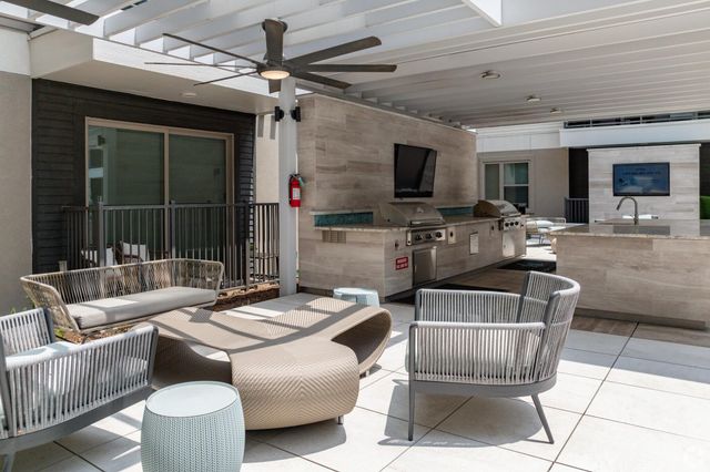 6400 Washington Avenue 319, Houston, TX 77007