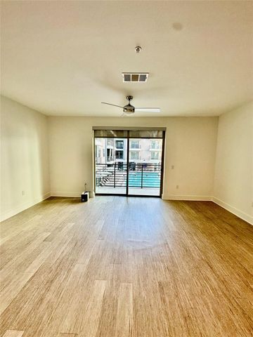 6400 Washington Avenue 319, Houston, TX 77007