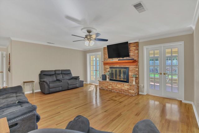 1825 Rikisha Ln, Beaumont, TX 77706