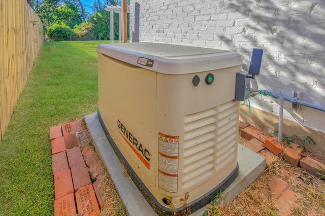 1825 Rikisha Ln, Beaumont, TX 77706