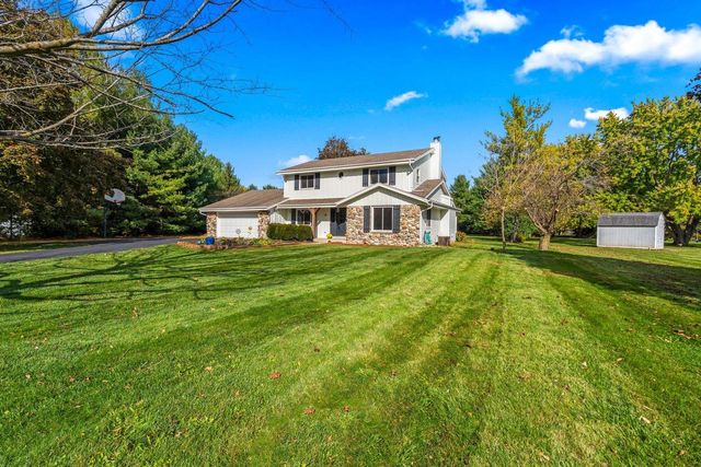 S83W32784 N Oak Tree COURT, Mukwonago, WI 53149