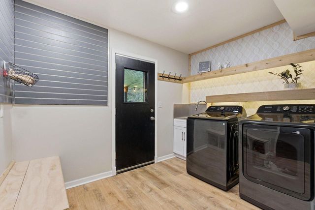 S83W32784 N Oak Tree COURT, Mukwonago, WI 53149