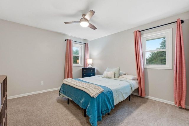 S83W32784 N Oak Tree COURT, Mukwonago, WI 53149