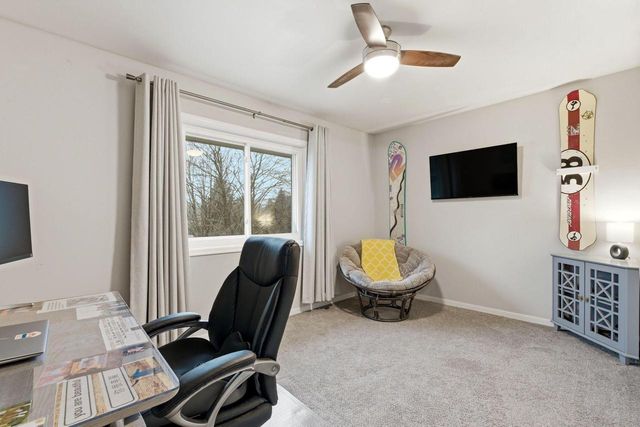 S83W32784 N Oak Tree COURT, Mukwonago, WI 53149