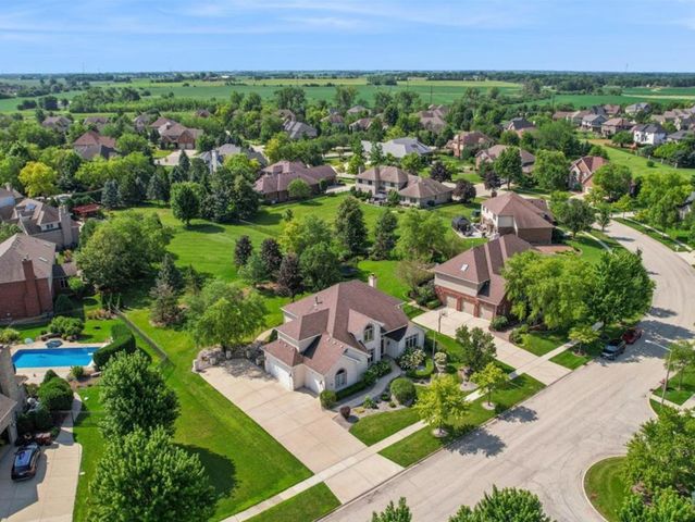 11767 Coquille Drive, Frankfort, IL 60423
