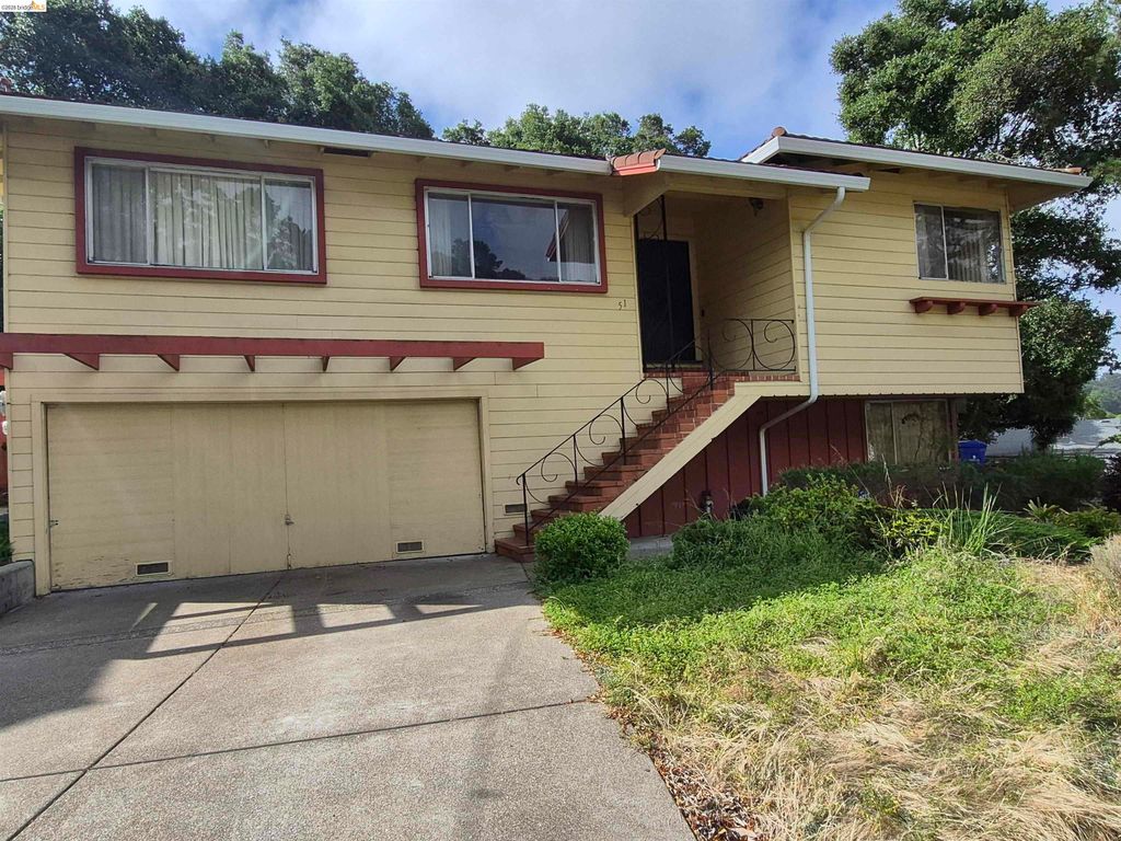 51 Elysian Fields Dr, Oakland, CA 94605