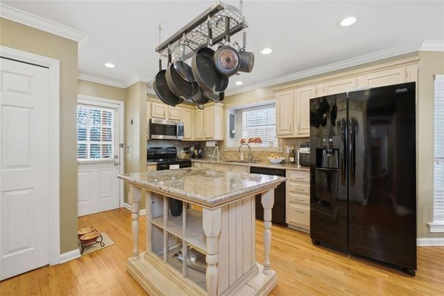 4410 White Surrey NW Drive, Kennesaw, GA 30144