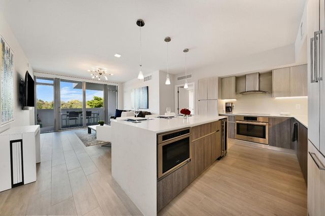 111 SE 1st Avenue 314, Delray Beach, FL 33444