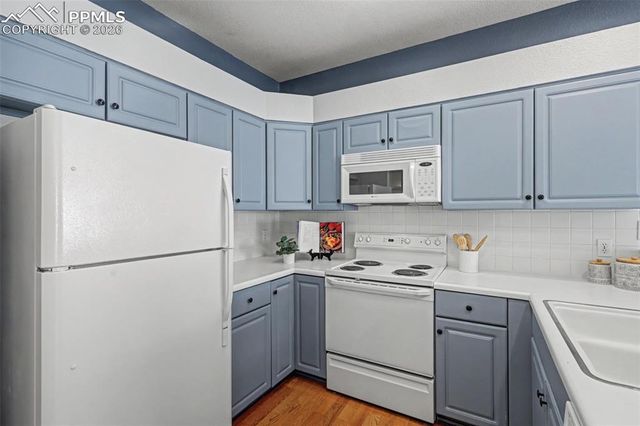 6958 Los Reyes Circle, Colorado Springs, CO 80918