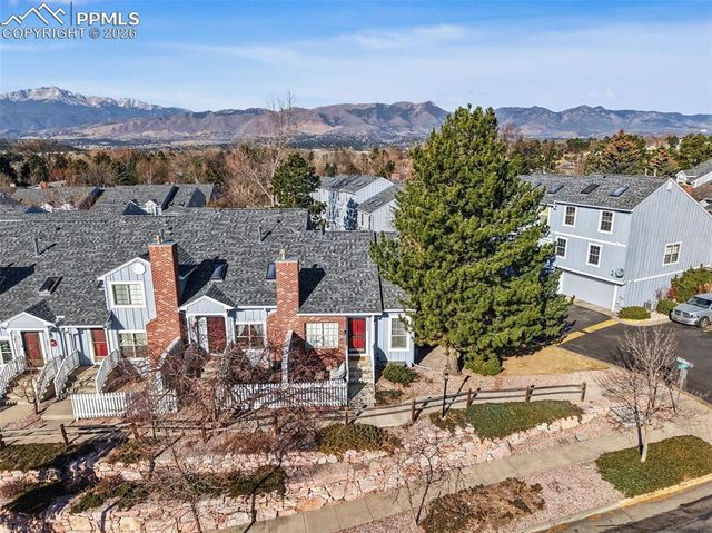 6958 Los Reyes Circle, Colorado Springs, CO 80918