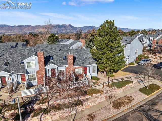 6958 Los Reyes Circle, Colorado Springs, CO 80918