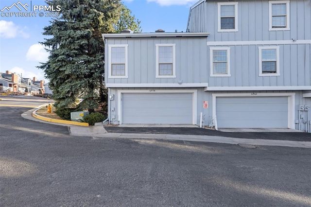 6958 Los Reyes Circle, Colorado Springs, CO 80918